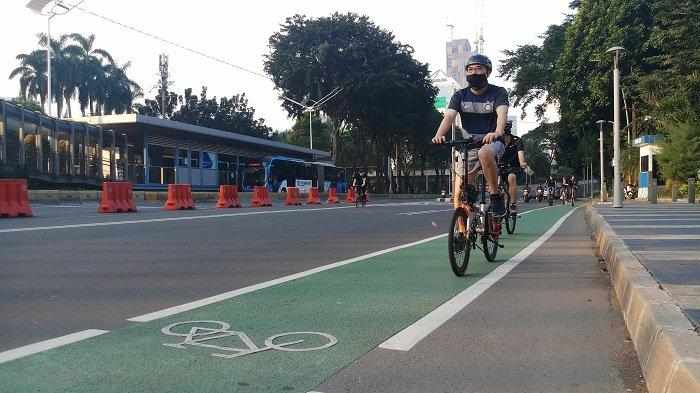 Pesepeda Wajib Gunakan Jalur Sepeda Permanen di Sudirman-Thamrin