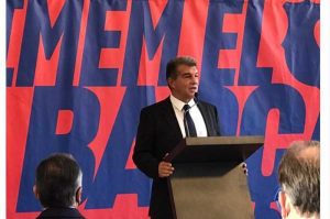 Joan Laporta Tak Suka Lihat Debut Messi di PSG