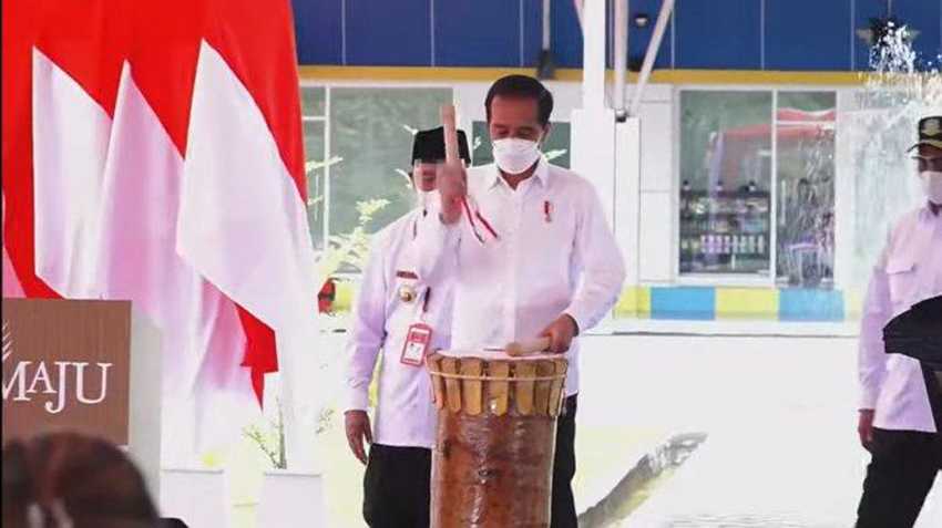 Jokowi Minta Bupati Kawal Program Vaksinasi