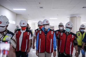 Menparekraf Tinjau Prokes dan Proyek Perluasan Bandara Sam Ratulangi Manado