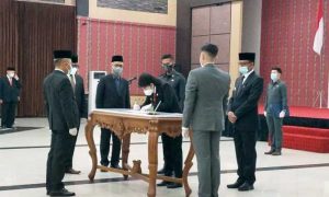 Walikota Kota Singkawang Tjhai Chui Mie Minta Di Lanjutkan Proyek Revitalisasi Pasar Beringin