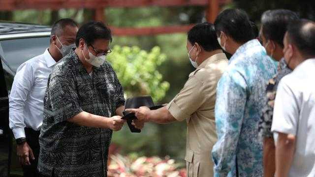 Kata Golkar, Pertemuan Airlangga dengan Prabowo Cuma Silaturahmi