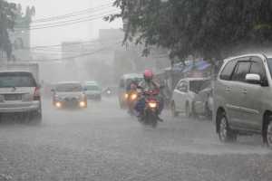 Hujan Masih Terjadi di Peralihan Musim