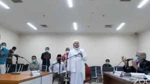 Hakim PN Jaktim Tolak Eksepsi Habib Rizieq