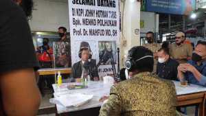 Sambangi Kopi Johny, Mahfud MD Terima Keluhan Korban Kasus UU ITE