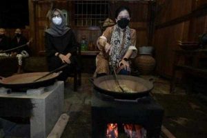 Puan: Seni dan Budaya Suku Osing Mampu Tarik Wisatawan Asing ke Banyuwangi