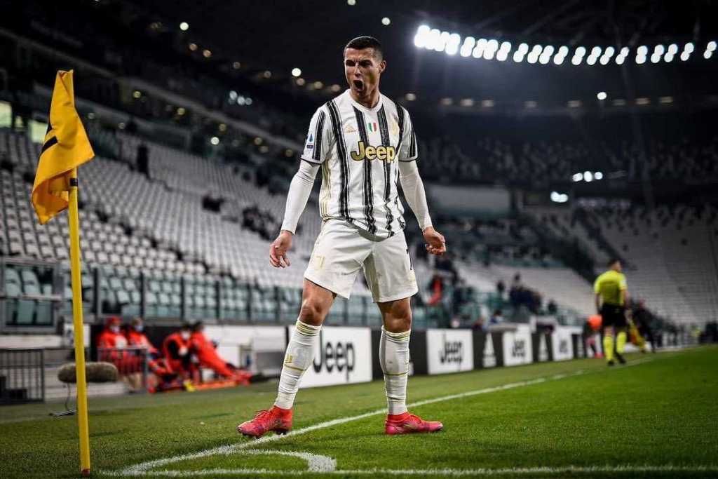 Mourinho Ajak Ronaldo Gabung ke AS Roma