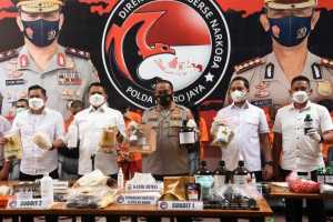 Polisi Cokok Tujuh Orang Pelaku Home Industry Tembakau Gorila