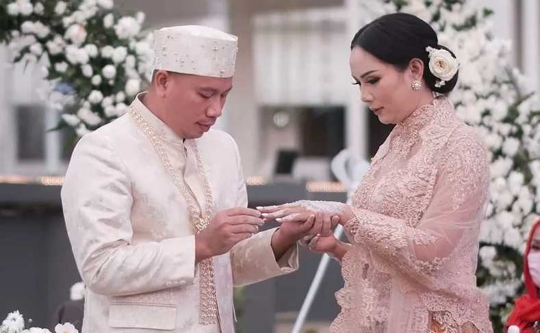 Sah, Vicky Prasetyo dan Kalina Oktariani Resmi Jadi Suami-Istri