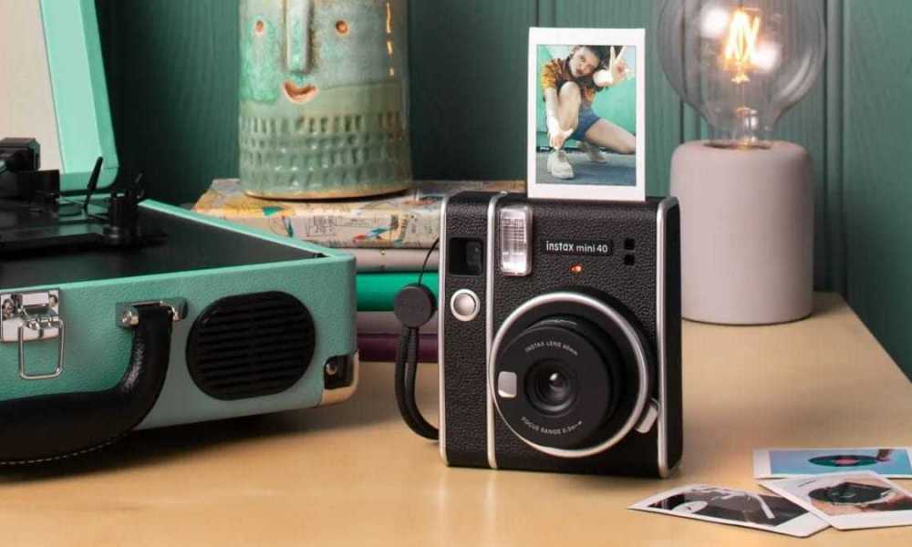 Instax Mini 40, Kamera Polaroid Anyar Fujifilm Bermodel Klasik