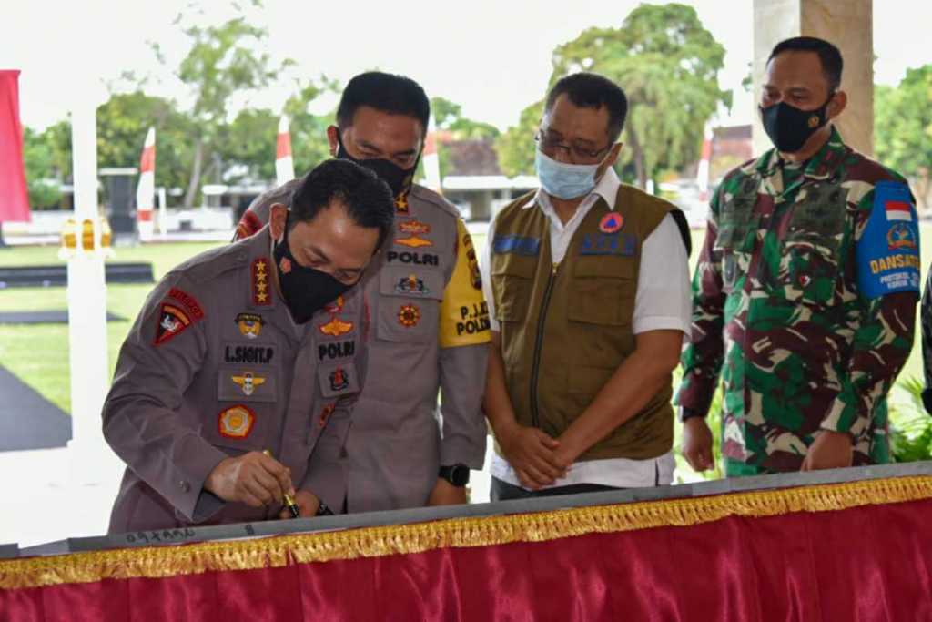 Sambangi NTB, Kapolri Resmikan Fasilitas Penunjang Mapolda