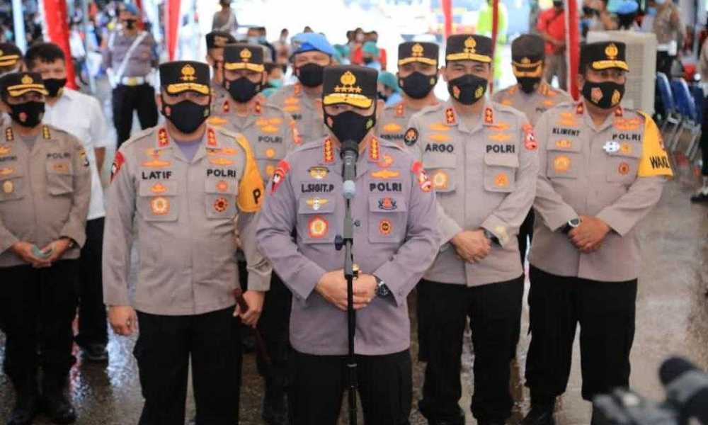 Kata Kapolri, Vaksinasi Covid-19 di NTT Perlu Dikeroyok