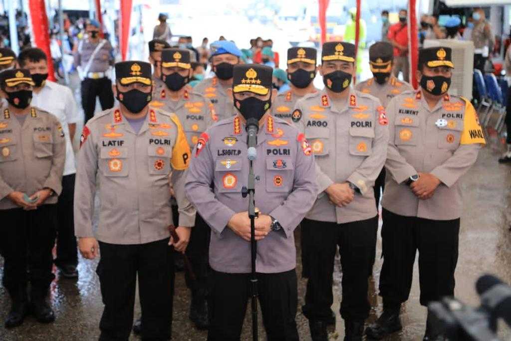 Kata Kapolri, Vaksinasi Covid-19 di NTT Perlu Dikeroyok