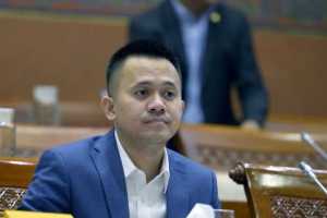 Dewan Kritik Menteri yang Ikut Kampanyekan Calon Ketum Kadin