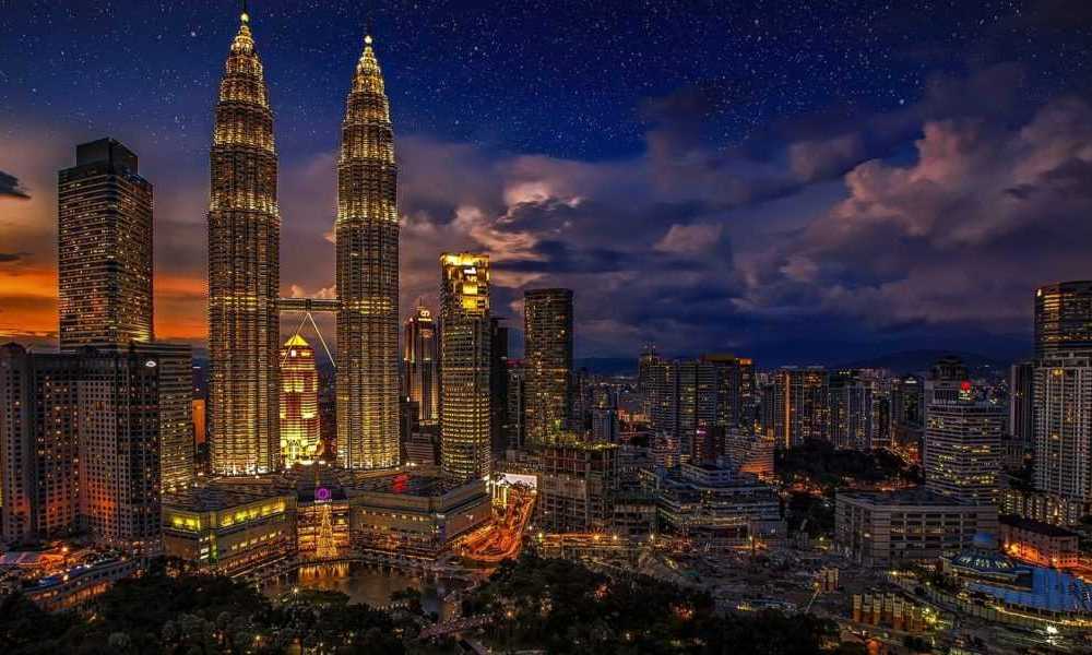 Malaysia Keluarkan SOP Khusus Wisatawan Negara Penularan Covid Jenis VOC