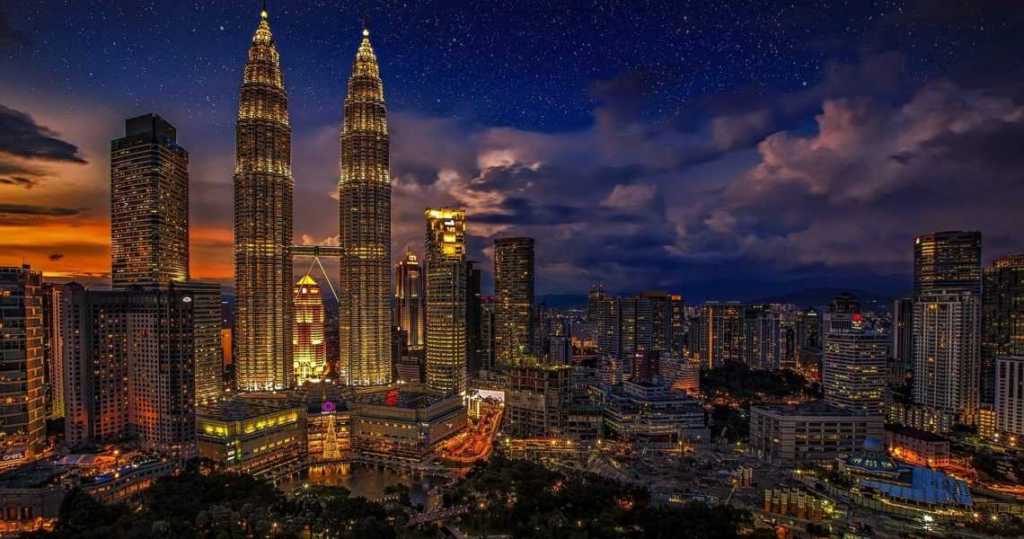 Malaysia Keluarkan SOP Khusus Wisatawan Negara Penularan Covid Jenis VOC