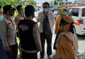 Tinjau Vaksinasi Drive Thru di Lobar, Gubernur NTB: Mantap! Ayo Daerah Lain Ikut Lakukan Inovasi