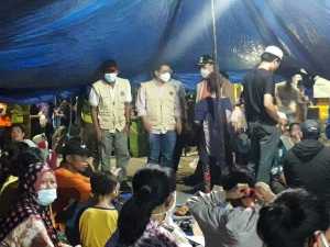 Wagub DKI Sambangi Korban Kebakaran Tamansari, di Pos Pengungsian SMP Muhammadiyah 32
