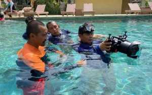 Personel Dispenal Asah Kemampuan Gunakan Underwater Camera