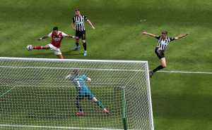 Arsenal Menang 2-0 di Kandang Newcastle United