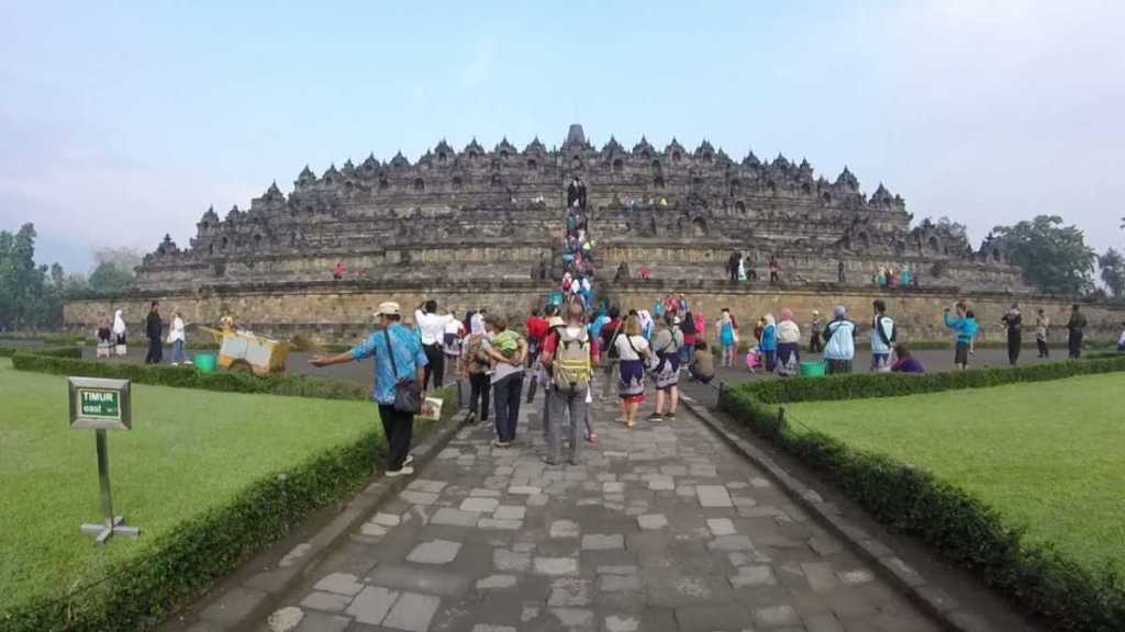 Perjalanan Borobudur, Candi Borobudur , Festival Indonesia Berturut