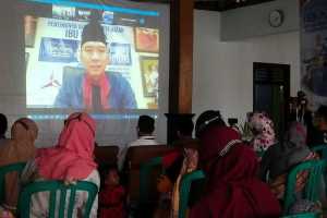 Ibas Salurkan Program Bantuan Makanan Pengganti ASI di Jawa Timur