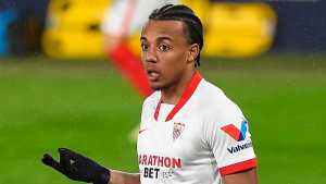 Arsenal Ikut Buru Tanda Tangan Bek Muda Sevilla
