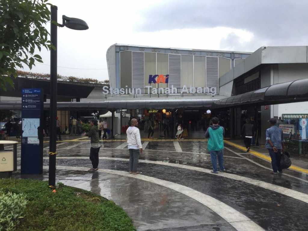 Asik, Stasiun Tanah Abang Bakal Direnovasi Sehingga Kapasitas Penumpangnya Jadi Tiga Kali Lipat