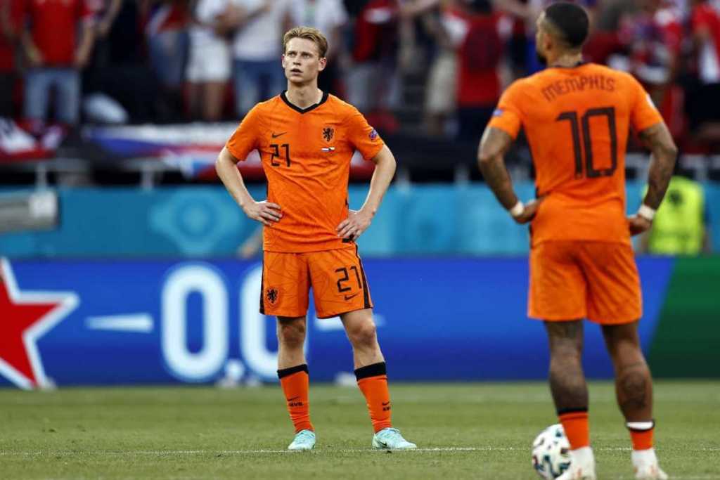 Kartu Merah De Light Pupuskan Perjuangan Belanda di Euro 2020