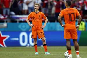 Kartu Merah De Light Pupuskan Perjuangan Belanda di Euro 2020