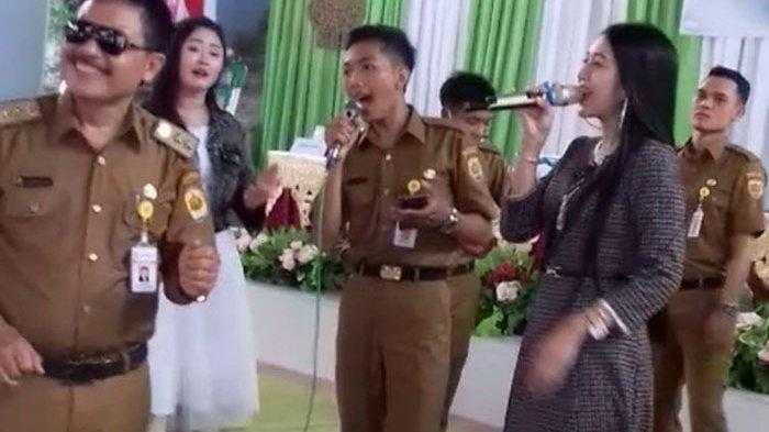 Ganjar Minta Kepala dan Perangkat Desa di Grobogan di Proses Hukum