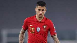Positif Covid, Joao Cancelo Dicoret dari Skuad Portugal