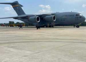 Pesawat US Air Force Mendarat di Pangkalan Udara Pekanbaru