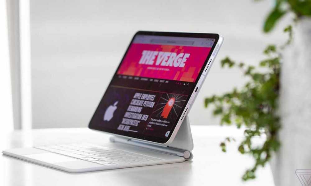 Apple Kembangkan iPad Pro Pengisian Daya Nirkabel