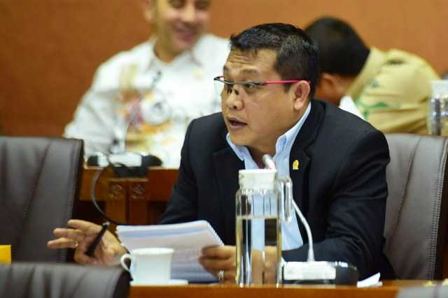 Legislator PDIP Minta BUMN Farmasi Ikut Awasi Peredaran Obat Covid-19