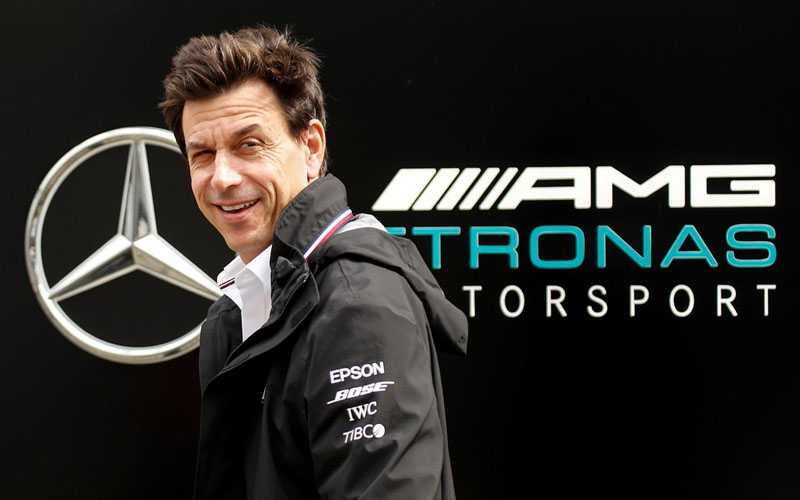Bos Mercedes: Kritik Red Bull terhadap Hamilton Tak Adil