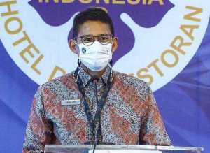 Orangtua Meninggal Akibat Covid-19, Tiga Kakak Beradik ini Dapat Beasiswa Rp25 Juta dari Sandiaga