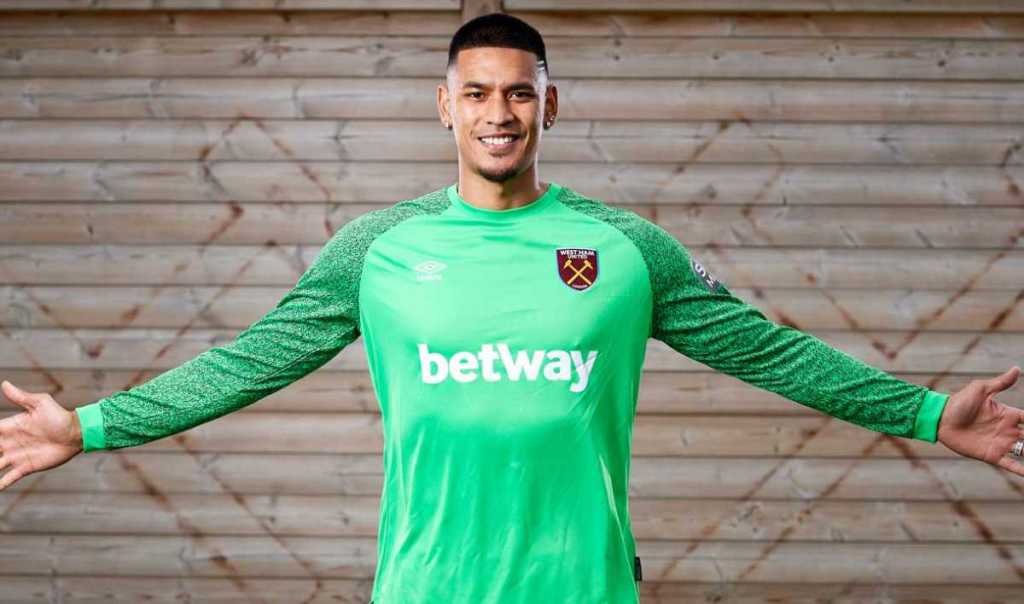 West Ham United Pinjam Alphonse Areola dari PSG