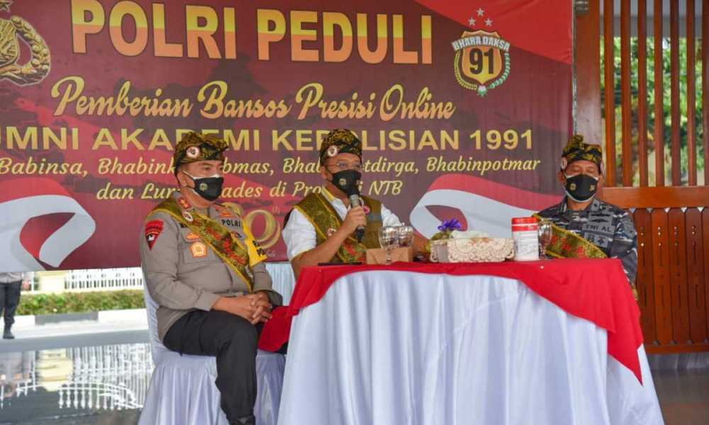 Gubernur NTB, Apresiasi Kinerja Kapolda yang Beri Bansos ke Masyarakat