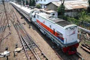 PT KAI Daop 8 Tak Tambah Kereta Pada Libur Nataru