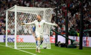 Luke Shaw Pecahkan Rekor Gol Tercepat Final Euro