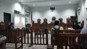 Sidang Jumhur Hidayat Kembali Ditunda Sepekan