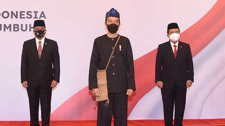 Soal Pakaian yang Dikenakan, Presiden Ucapkan Terima Kasih pada Ketua Adat Masyarakat Baduy