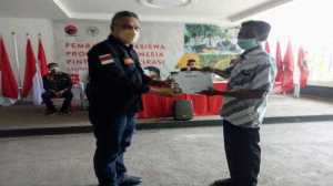 Anggota DPR RI AHP Serahkan Serahkan Beasiswa PIP Bagi 11.849 Pelajar SD Hingga SMA