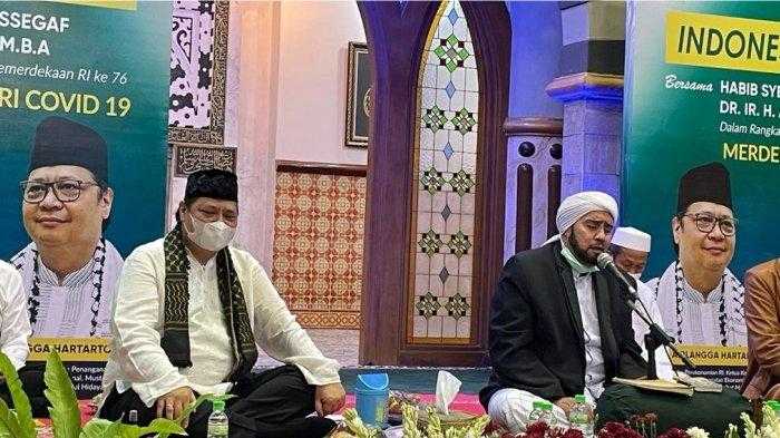 Airlangga Minta Para Habaib Yakinkan Masyarakat Soal Vaksin Itu Halal