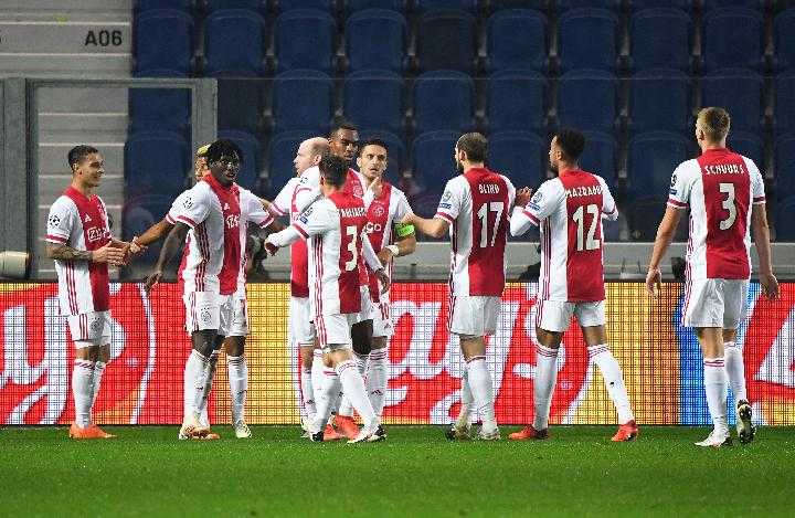Ajax Gilas Vitese Lima Gol Tanpa Balas
