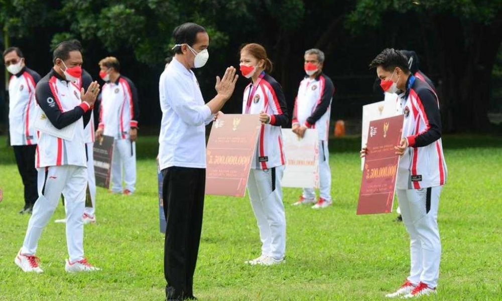 Jokowi Beri Bonus ke Atlet Peraih Medali Olimpiade Tokyo