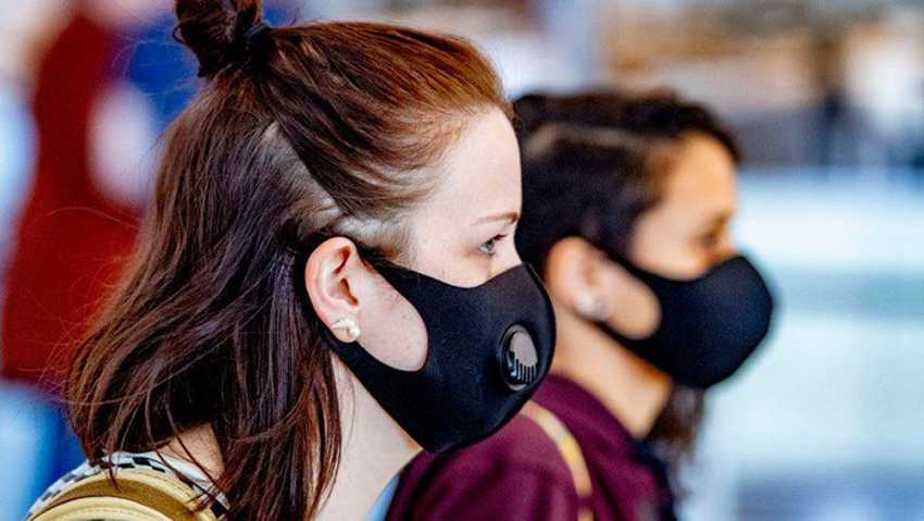 Cegah TBC, Dinkes DKI Sarankan Warga Pakai Masker di Kerumunan