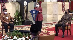 Megawati Minta Jokowi Tetap Tegar Hadapi Pandemi Covid