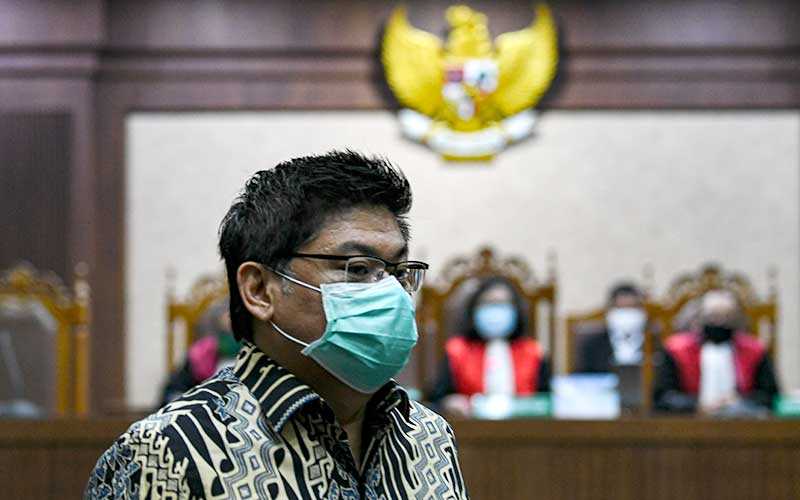 Terdakwa Kasus Jiwaraya Piter Rasiman Divonis 20 Tahun Penjara